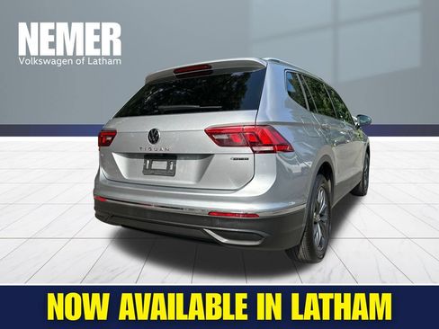 Used 2024 Volkswagen Tiguan SE AWD/4WD image 4