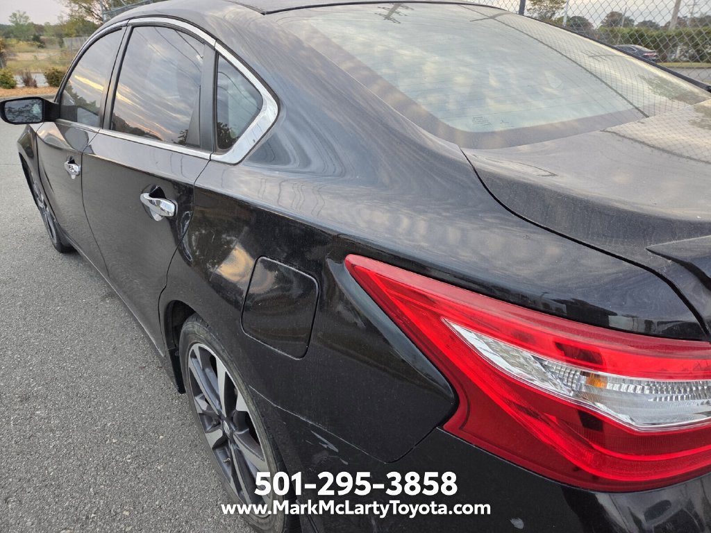Used 2016 Nissan Altima 2.5 SR FWD image 9