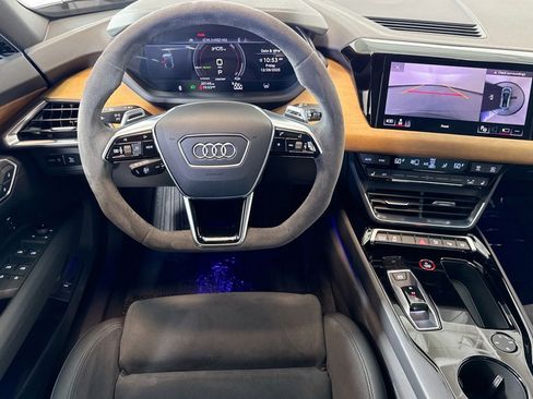 Used 2023 Audi e-tron GT Prestige w/ Prestige Package image 20