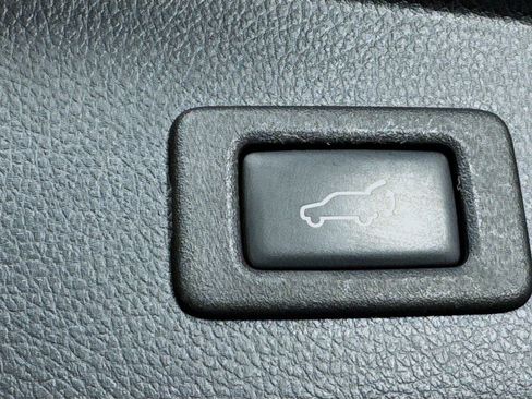 Used 2018 Subaru Forester 2.5i Limited image 33