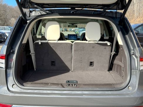 Used 2023 Lincoln Aviator Black Label Grand Touring image 13