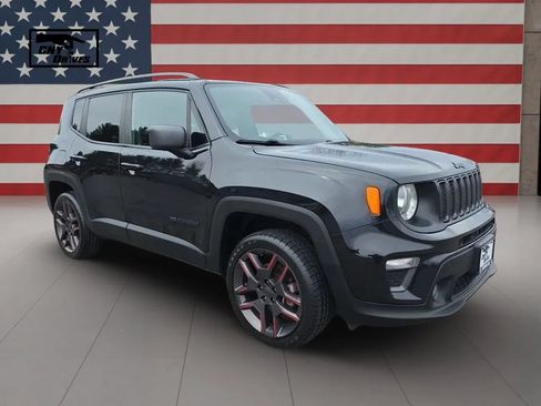 Used 2021 Jeep Renegade Latitude AWD/4WD image 3