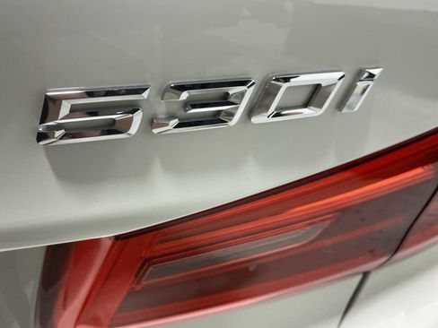 Used 2017 BMW 530i xDrive AWD/4WD image 7