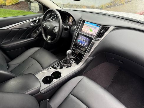 Used 2016 INFINITI Q50 3.0t Premium w/ Driver Assistance Package image 18