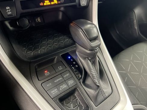 Used 2023 Toyota RAV4 XLE AWD/4WD image 18