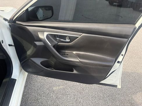 Used 2017 Nissan Altima 2.5 S w/ Power Driver Seat Package FWD image 23
