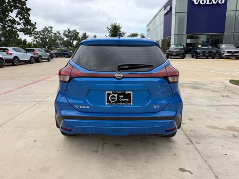 Used 2024 Nissan Kicks SV FWD image 5