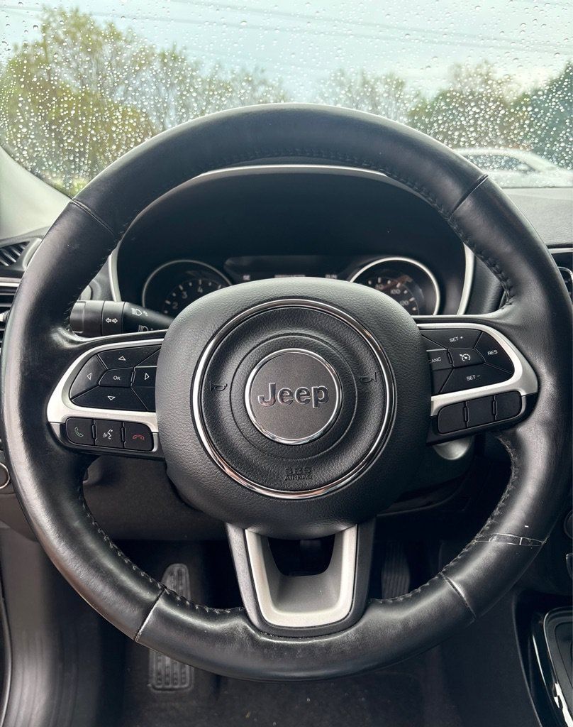 Used 2019 Jeep Compass Latitude AWD/4WD image 14