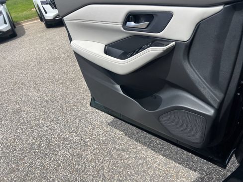 New 2026 Nissan Rogue Dark Armor FWD image 15