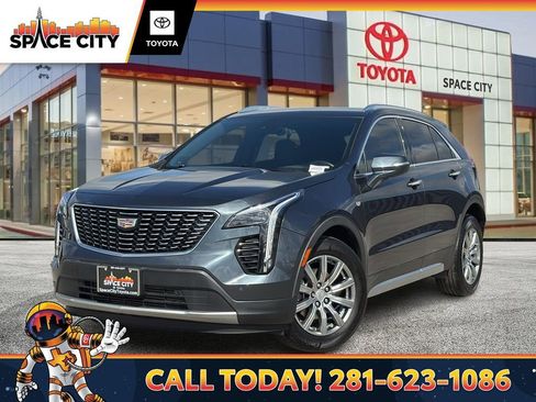 Used 2021 Cadillac XT4 Premium Luxury image 1