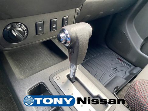 Used 2011 Nissan Frontier PRO-4X image 17