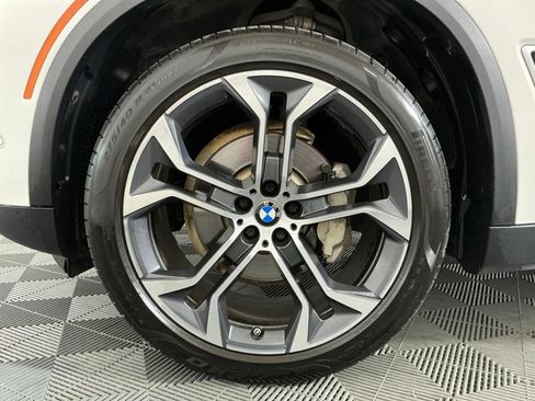 Used 2023 BMW X5 xDrive40i w/ Premium Package AWD/4WD image 34