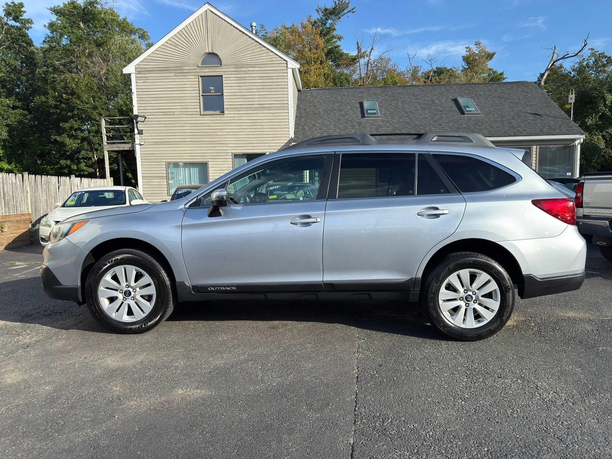 Used 2016 Subaru Outback 2.5i Premium AWD/4WD image 4