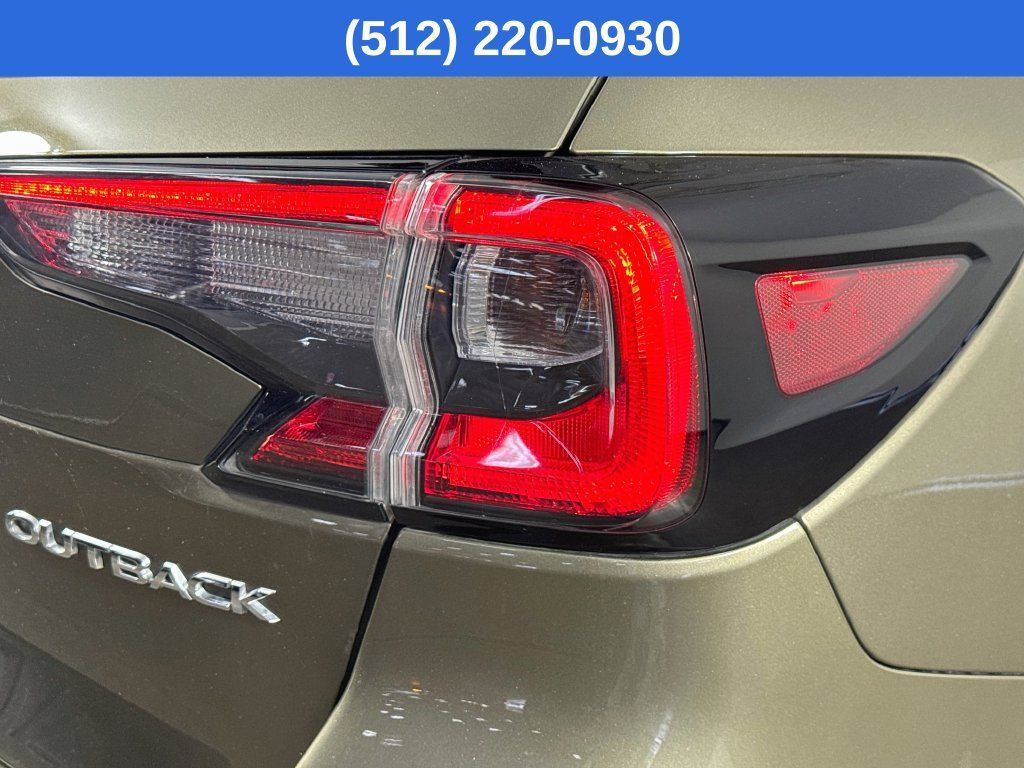 Used 2025 Subaru Outback Premium AWD/4WD image 35