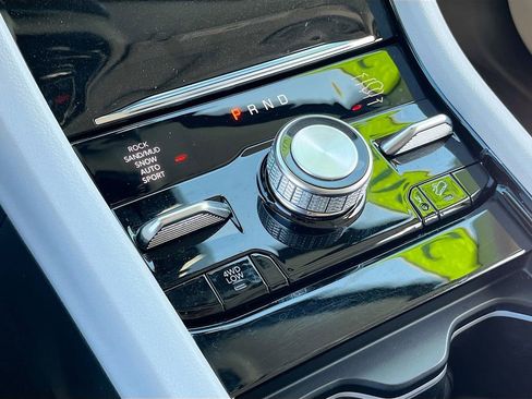 Certified 2023 Jeep Grand Cherokee L Overland w/ Rear Seat Video Group I image 17