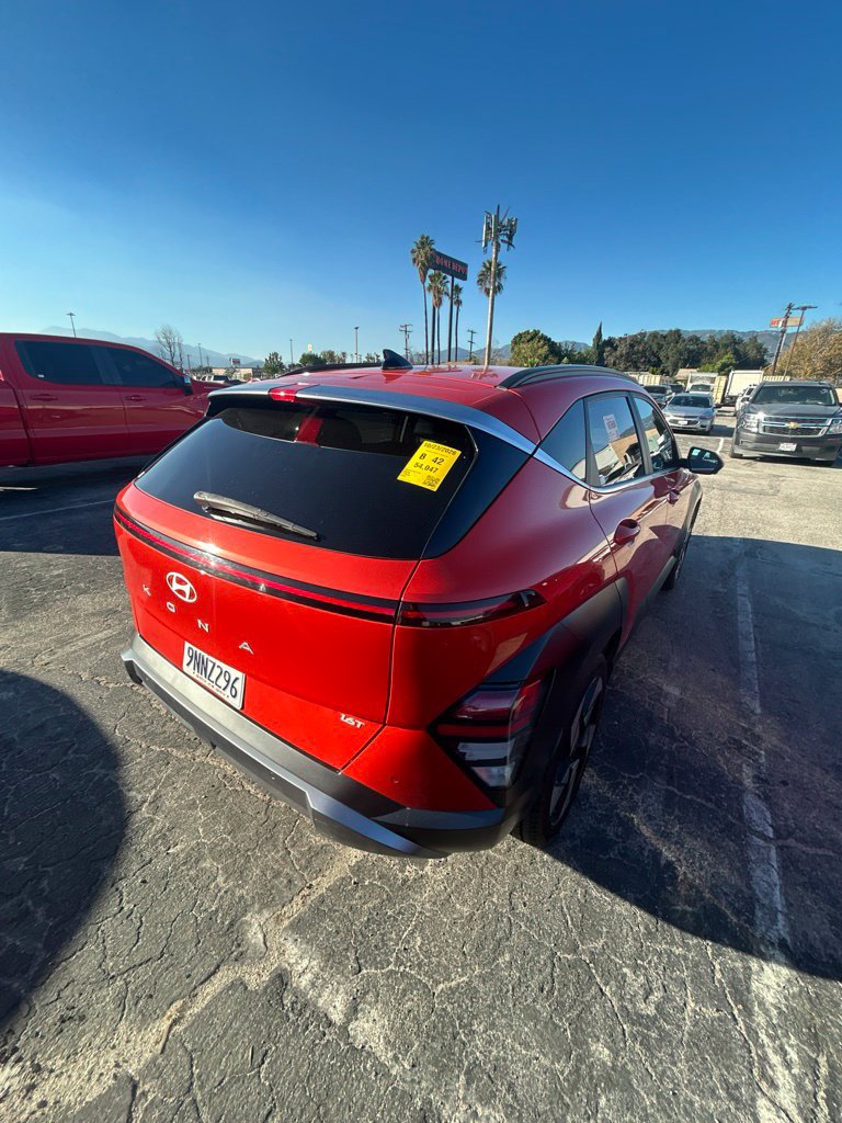 Used 2024 Hyundai Kona Limited FWD image 8