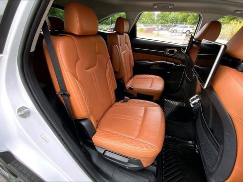 Used 2022 Kia Sorento SX Prestige w/ Rust Color Package AWD/4WD image 26