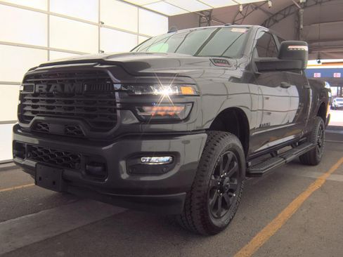 Used 2025 RAM 2500 Big Horn AWD/4WD image 1