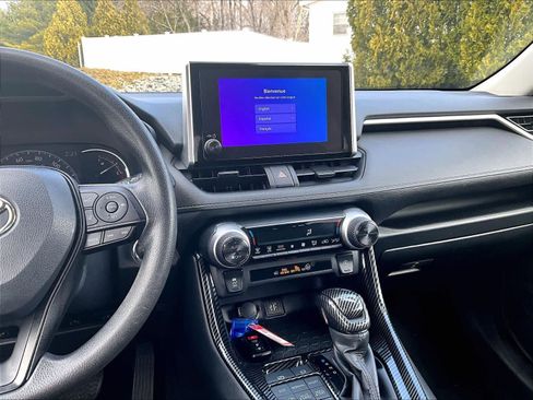 Used 2023 Toyota RAV4 XLE w/ Convenience Package image 18