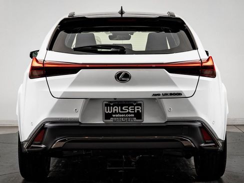 New 2025 Lexus UX 300h AWD image 10