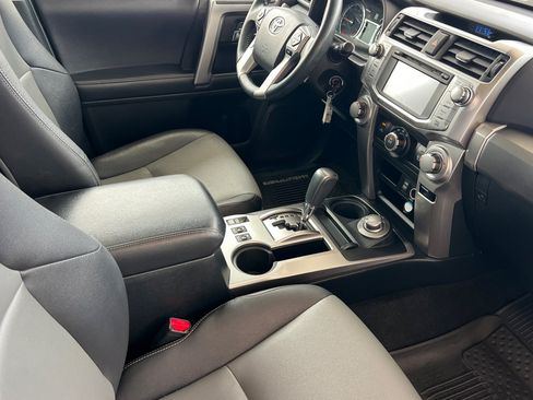 Certified 2018 Toyota 4Runner SR5 Premium AWD/4WD image 16
