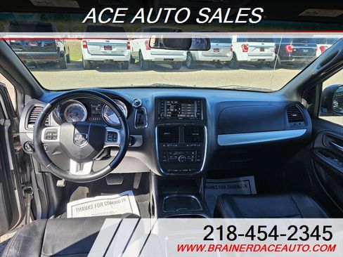 Used 2016 Dodge Grand Caravan R/T FWD image 13