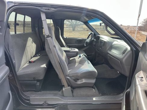 Used 1999 Ford F150 XLT image 12