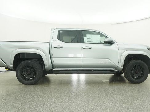 New 2026 Toyota Tacoma SR5 RWD image 7