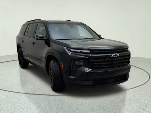 Used 2024 Chevrolet Traverse LT w/ Midnight/Sport Edition AWD/4WD image 4