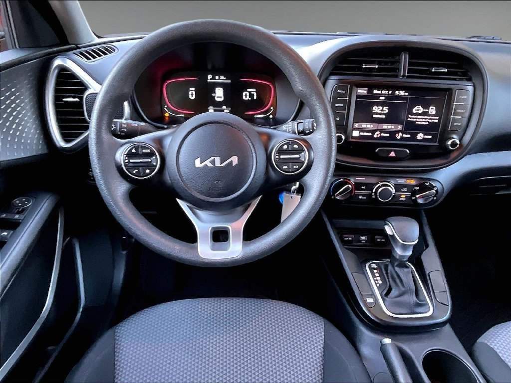 Used 2023 Kia Soul LX FWD image 17