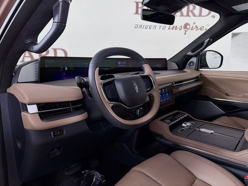 New 2025 Lincoln Navigator L Black Label AWD/4WD image 9