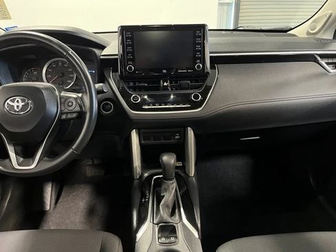 Used 2022 Toyota Corolla Cross LE w/ Moonroof Package AWD/4WD image 20