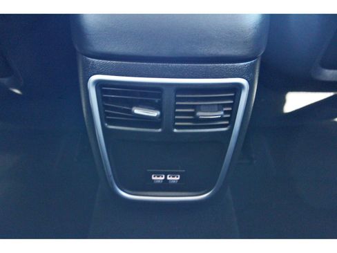 Used 2022 Chrysler 300 Touring L image 15