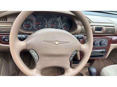 Used 2001 Chrysler Sebring LX FWD image 20
