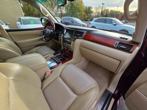 Used 2008 Lexus LX 570 4WD image 38