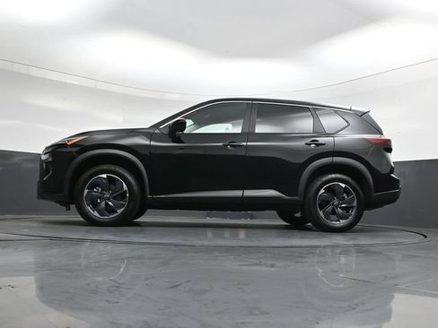 Used 2025 Nissan Rogue SV FWD image 38