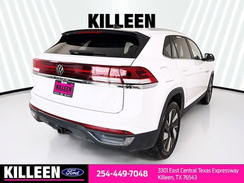 Used 2025 Volkswagen Atlas Cross Sport SE image 8