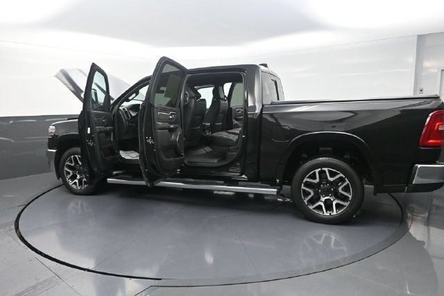 Used 2025 RAM 1500 Laramie w/ Trailer Tow Group AWD/4WD image 34