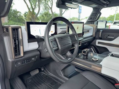 Used 2025 GMC Hummer EV 3X AWD/4WD image 26