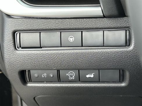 New 2026 Nissan Rogue SV image 34