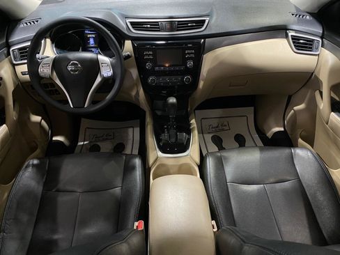 Used 2016 Nissan Rogue S w/ Appearance Package image 18