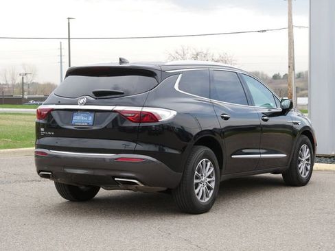 Used 2024 Buick Enclave Premium image 7