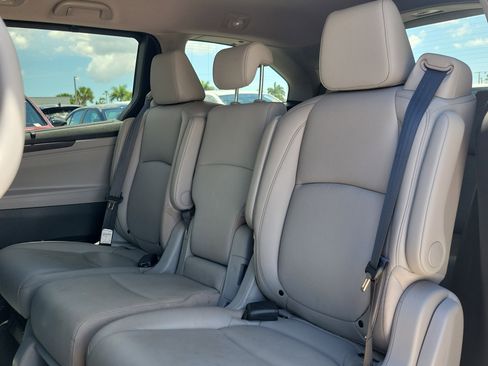 Used 2024 Honda Odyssey Touring image 15