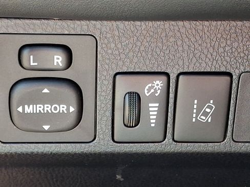 Certified 2017 Toyota RAV4 XLE AWD/4WD image 27