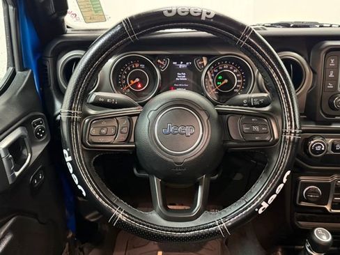 Certified 2021 Jeep Gladiator Sport AWD/4WD image 15