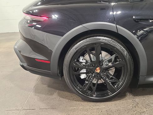 New 2026 Porsche Taycan 4S image 36