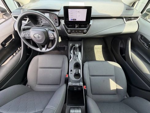 Used 2025 Toyota Corolla LE FWD image 18