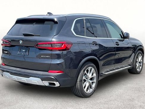 Used 2023 BMW X5 xDrive40i AWD/4WD image 2
