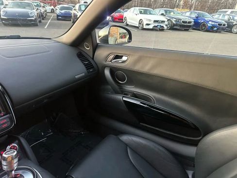 Used 2011 Audi R8 V10 image 27