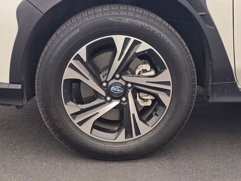 Used 2024 Subaru Crosstrek 2.0i Premium image 8